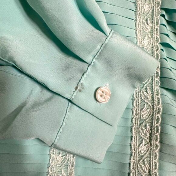 Vintage Susan Hutton Mint Green Pleat and lace detail long sleeve blouse size 14 - Picture 11 of 11